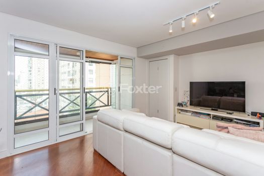 Foto 3 do(a) Apartamento de 3 quartos à venda em Moema, São Paulo