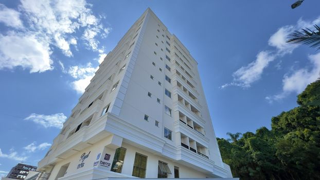 Foto 2 do(a) Apartamento de 2 quartos para alugar em Tabuleiro (Monte Alegre), Camboriú