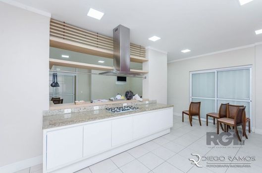 Foto 43 do(a) Flat de 3 quartos à venda em Vila Ipiranga, Porto Alegre