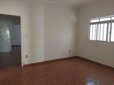 Foto 14 do(a) Casa de 3 quartos à venda em Vila Santa Maria, Araçatuba