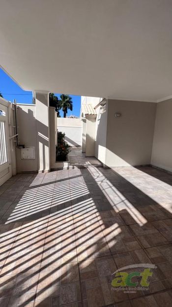 Foto 4 do(a) Casa de 4 quartos à venda em Vila Mendonça, Araçatuba
