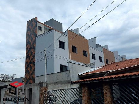 Foto 1 do(a) Casa de 2 quartos à venda em Parque Industriário, Santo André