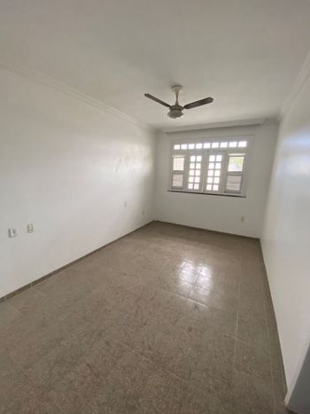 Foto 10 do(a) Casa de 5 quartos à venda em Vila União, Fortaleza