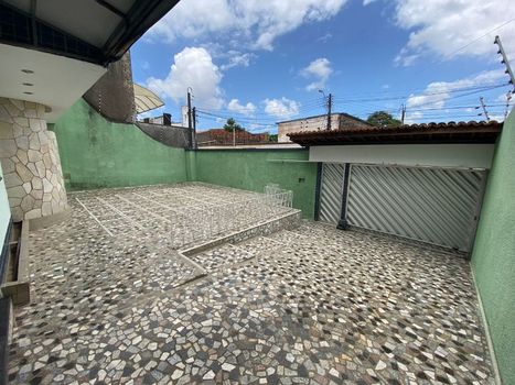 Foto 5 do(a) Casa de 5 quartos à venda em Vila União, Fortaleza