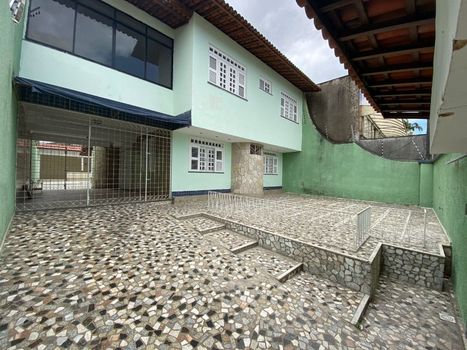 Foto 4 do(a) Casa de 5 quartos à venda em Vila União, Fortaleza