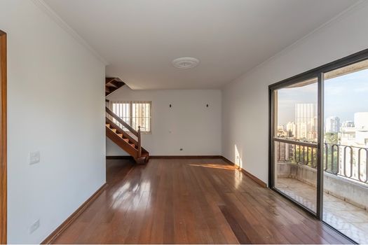 Foto 1 do(a) Cobertura de 4 quartos à venda em Jardim Ampliação, São Paulo