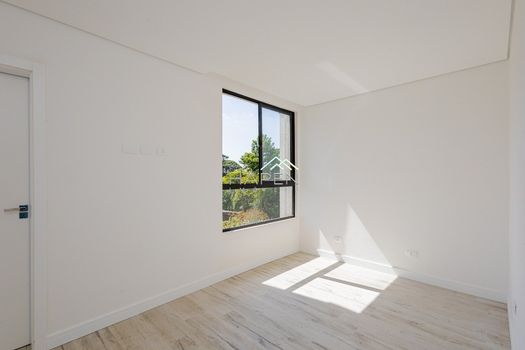Foto 13 do(a) Casa em Condomínio de 3 quartos à venda em Santo Inácio, Curitiba