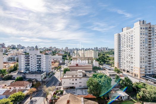 Foto 8 do(a) Cobertura de 2 quartos à venda em Jardim Botânico, Porto Alegre