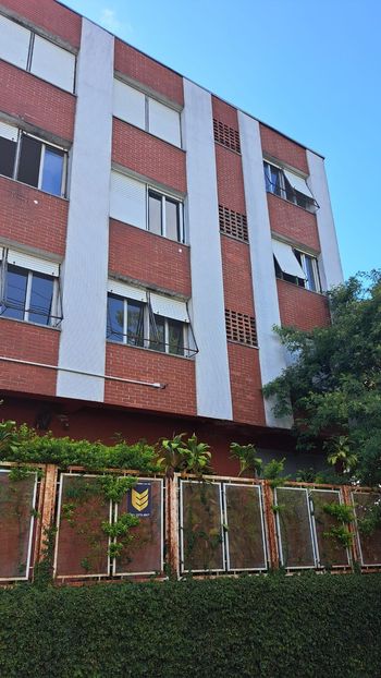 Foto 1 do(a) Flat de 3 quartos à venda em Santa Cecília, Porto Alegre