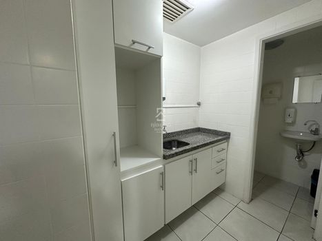Foto 8 do(a) Sala / Conjunto Comercial false para alugar em Bom Jesus, São José dos Pinhais