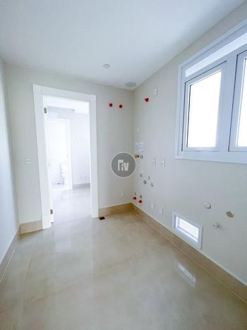 Foto 9 do(a) Apartamento de 4 quartos à venda em Centro, Balneário Camboriú