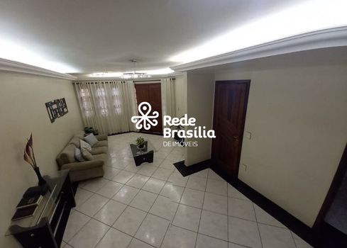 Foto 1 do(a) Casa de 6 quartos à venda em Setor Leste (Gama), Brasília
