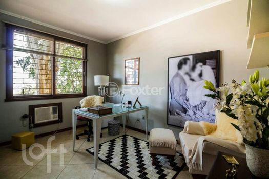 Foto 8 do(a) Casa de 3 quartos à venda em Chácara das Pedras, Porto Alegre