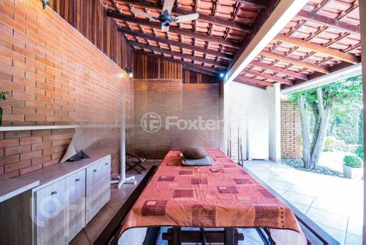 Foto 37 do(a) Casa de 3 quartos à venda em Chácara das Pedras, Porto Alegre