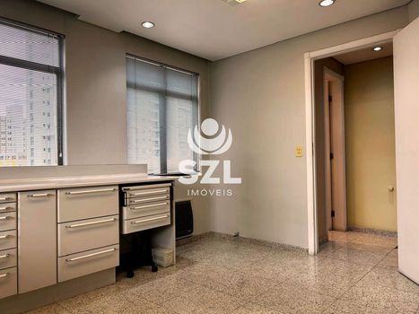 Foto 8 do(a) Sala / Conjunto Comercial false à venda em Água Verde, Curitiba