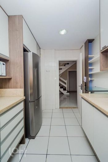 Foto 30 do(a) Apartamento de 4 quartos à venda em Petrópolis, Porto Alegre