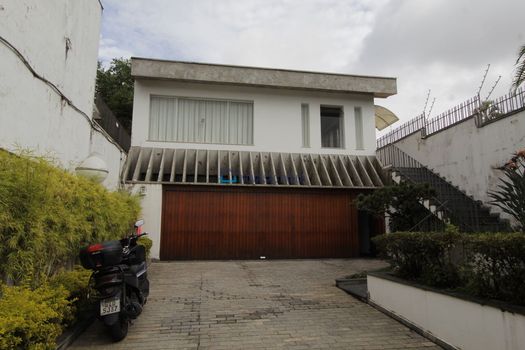 Foto 1 do(a) Casa de 4 quartos à venda em Cidade Vargas, São Paulo