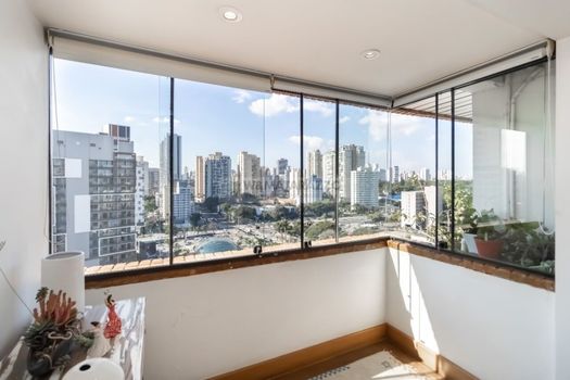 Foto 6 do(a) Apartamento de 3 quartos à venda em Jardim das Acácias, São Paulo