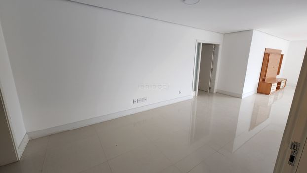 Foto 6 do(a) Apartamento de 3 quartos para alugar em Vila Assunção, Porto Alegre