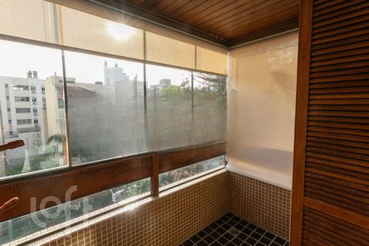 Foto 28 do(a) Apartamento de 3 quartos à venda em Petrópolis, Porto Alegre