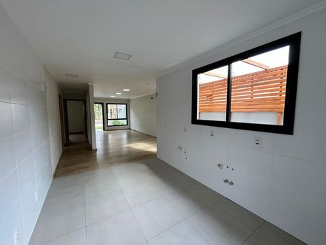 Foto 1 do(a) Casa de 2 quartos à venda em Jardim Sabará, Porto Alegre