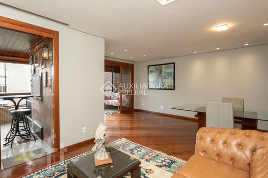 Foto 1 do(a) Apartamento de 3 quartos à venda em Petrópolis, Porto Alegre