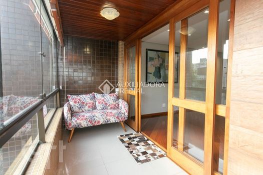 Foto 13 do(a) Apartamento de 3 quartos à venda em Petrópolis, Porto Alegre