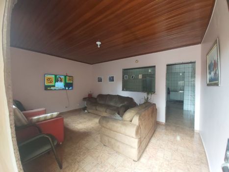 Foto 2 do(a) Casa de 3 quartos à venda em Ouro Verde, Londrina