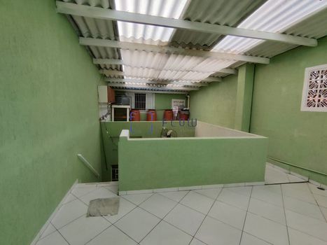 Foto 29 do(a) Casa de 3 quartos à venda em Vila São Vicente, São Paulo