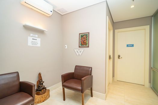 Foto 17 do(a) Sala / Conjunto Comercial false à venda em Água Verde, Curitiba