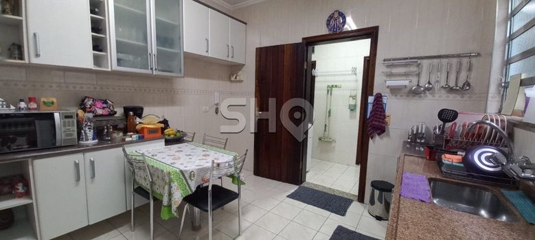 Foto 9 do(a) Casa de 3 quartos à venda em Vila Carolina, São Paulo