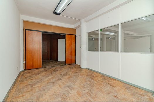 Foto 10 do(a) Sala / Conjunto Comercial false à venda em São Geraldo, Porto Alegre