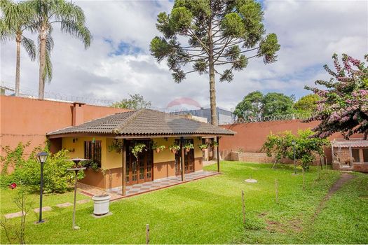 Foto 42 do(a) Casa de 5 quartos à venda em Vista Alegre, Curitiba