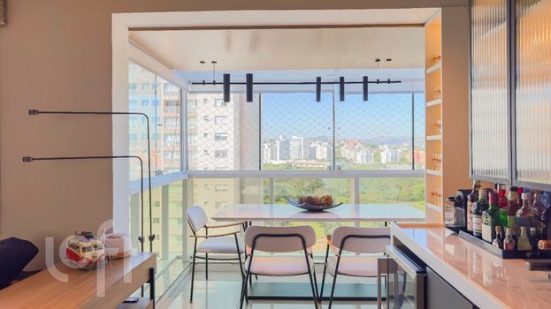 Foto 9 do(a) Apartamento de 3 quartos à venda em Jardim Europa, Porto Alegre