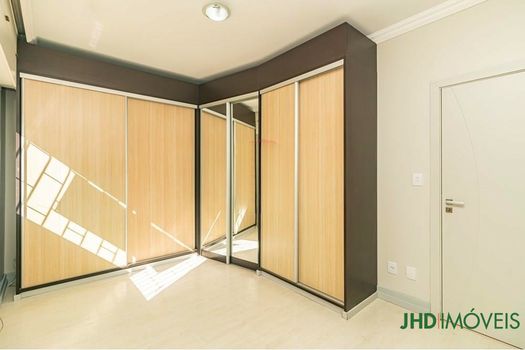 Foto 7 do(a) Apartamento de 3 quartos à venda em Jardim Lindóia, Porto Alegre