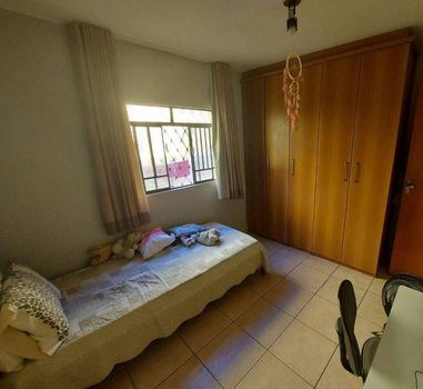Foto 5 do(a) Casa de 3 quartos à venda em Mantiqueira, Belo Horizonte