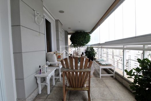Foto 13 do(a) Apartamento de 3 quartos à venda em Indianópolis, São Paulo