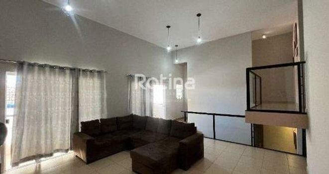 Foto 3 do(a) Casa de 3 quartos à venda em Centro, Uberlândia