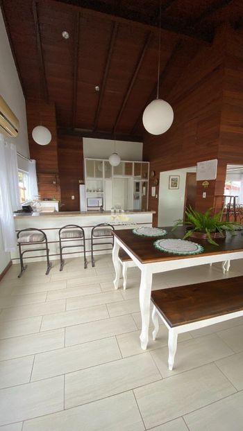 Foto 32 do(a) Apartamento de 10 quartos à venda em Ponta das Canas, Florianópolis