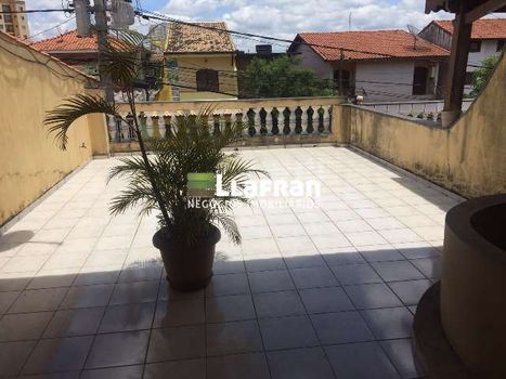 Foto 2 do(a) Casa de 3 quartos à venda em Jardim América, Taboão da Serra