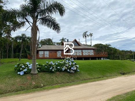Foto 1 do(a) Fazenda / Sítio / Chácara de 4 quartos à venda em null, Rancho Queimado
