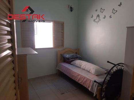 Foto 11 do(a) Casa de 5 quartos à venda em Vila Galvão, Jundiaí