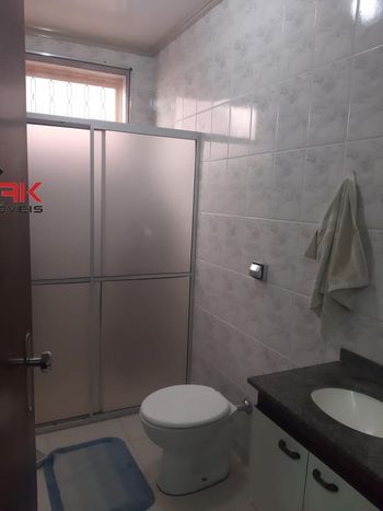 Foto 12 do(a) Casa de 5 quartos à venda em Vila Galvão, Jundiaí