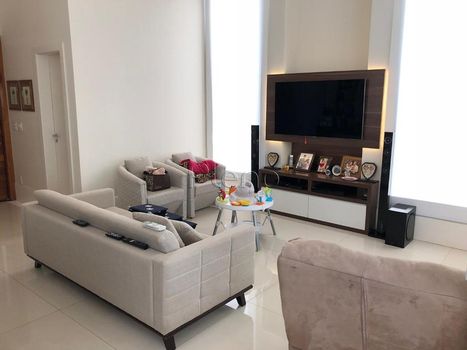 Foto 2 do(a) Casa em Condomínio false à venda em Loteamento Parque dos Alecrins, Campinas
