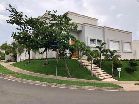 Foto 1 do(a) Casa em Condomínio false à venda em Loteamento Parque dos Alecrins, Campinas