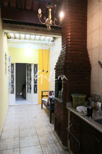 Foto 18 do(a) Casa de 5 quartos à venda em Vila Aquilino, Santo André