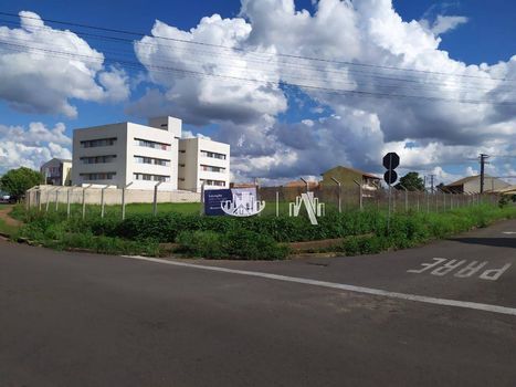 Foto 4 do(a) Terreno false à venda em Parque Residencial Joaquim Toledo Piza, Londrina