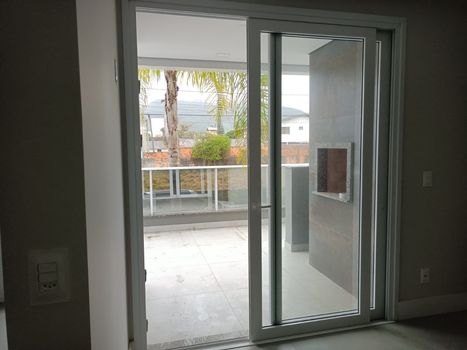 Foto 20 do(a) Apartamento de 3 quartos à venda em Campeche, Florianópolis