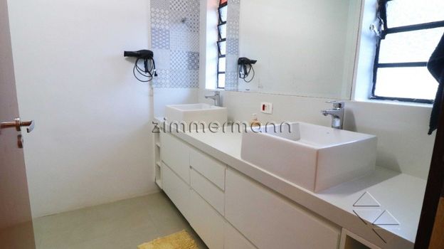 Foto 20 do(a) Casa de 6 quartos à venda em Santo Amaro, São Paulo