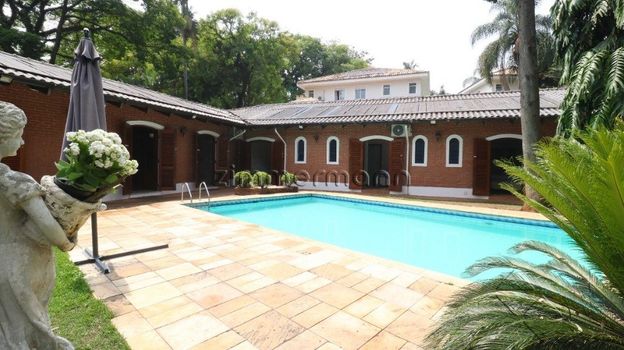 Foto 1 do(a) Casa de 6 quartos à venda em Santo Amaro, São Paulo